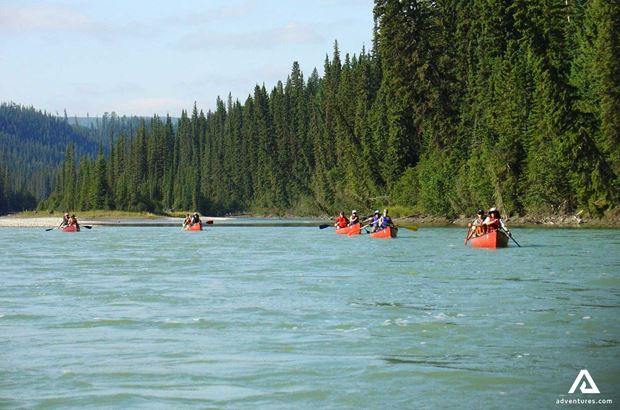Canoeing Tour in Blue River Canoeing Tour in Blue River at Alberta