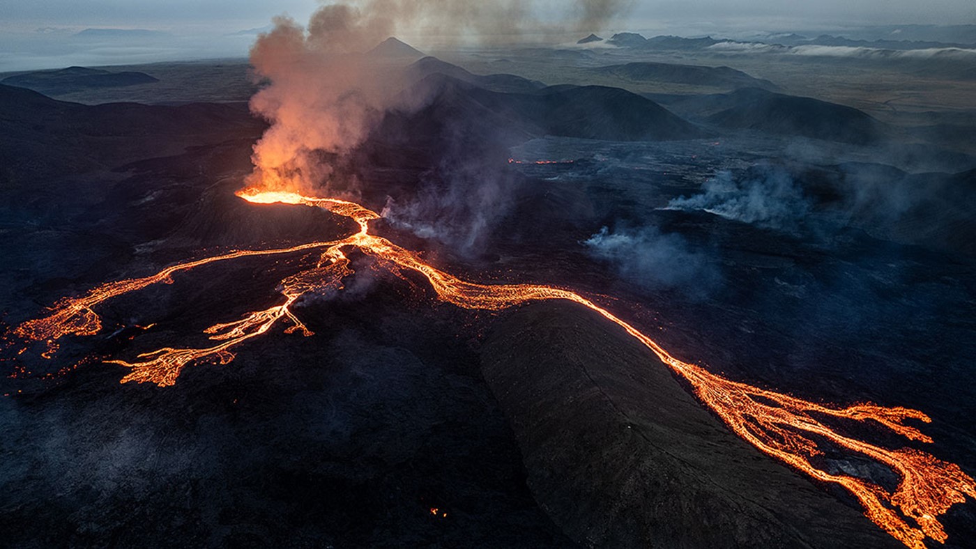 Live eruption from Iceland - Grindavík