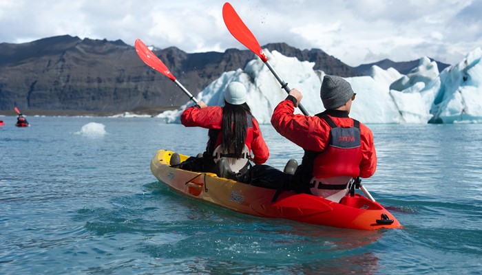 Kayak sur la lagune glaciaire de Jokulsarlon