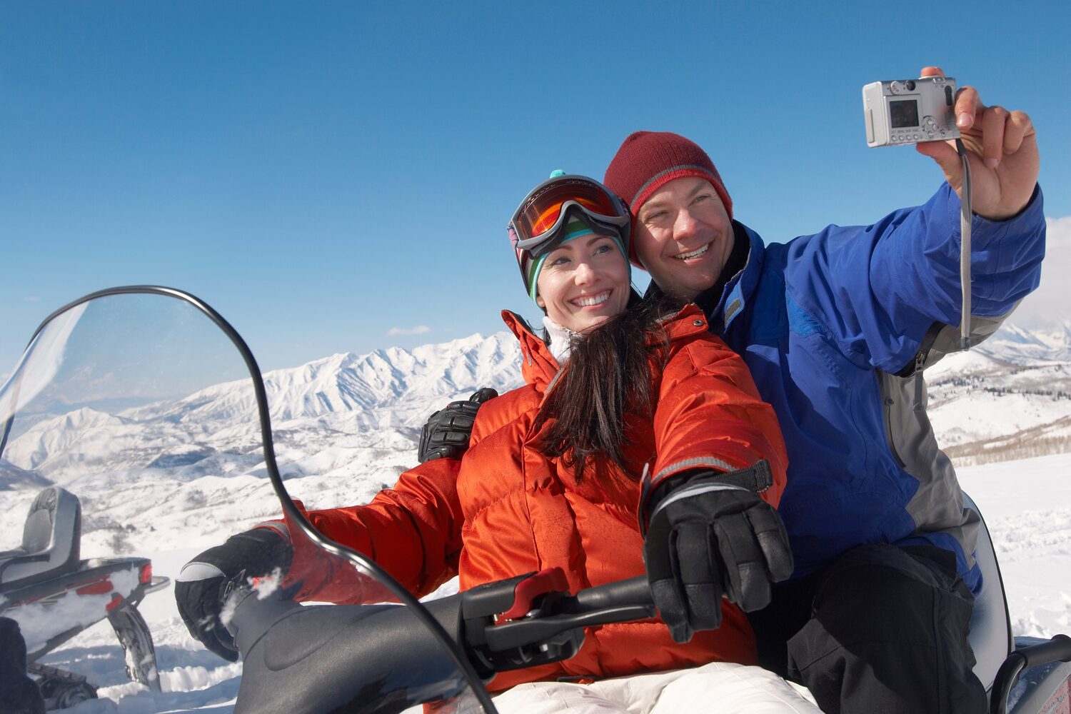 Snowmobiling for Beginners: Ultimate Guide