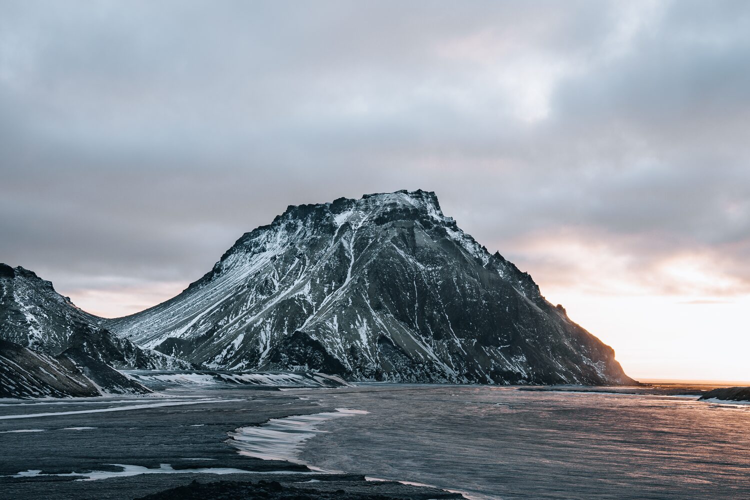 Katla Ice Cave Sea