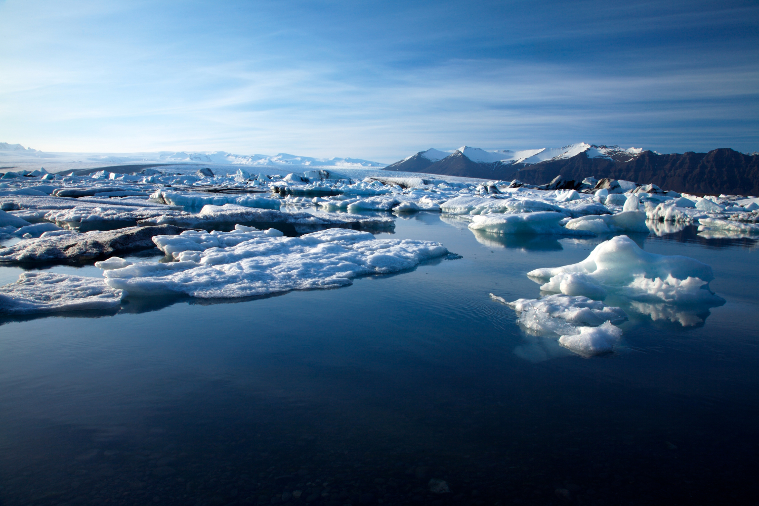 Jökulsárlón Glacier Lagoon on a sunny day in Iceland.