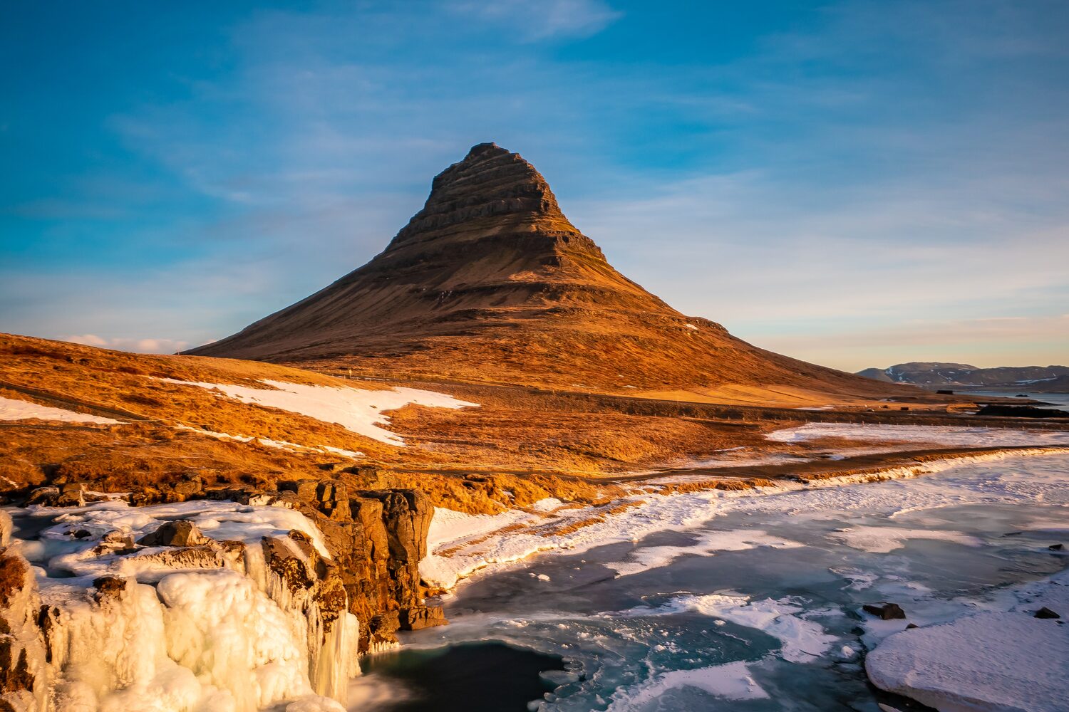 Kirkjufell Mountain in Snaefellsnes Peninsula, Iceland