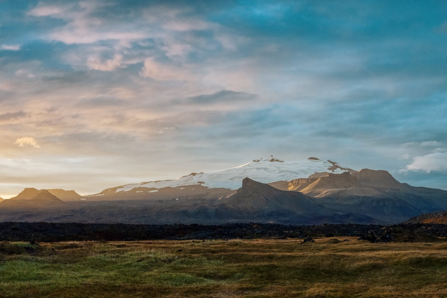 Sunrise over the Snæfellsjökull glacier