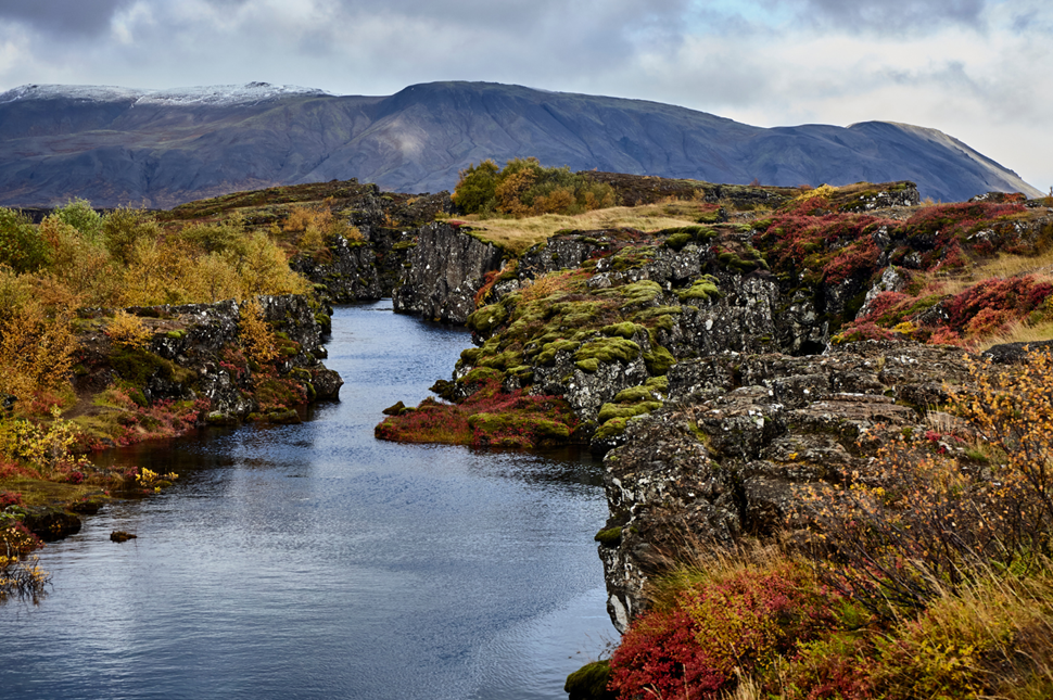 Silfra fissure tectonic plates in Þingvellir National Park