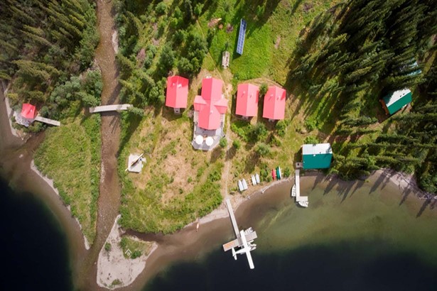 Fishing lodges from above in Canada