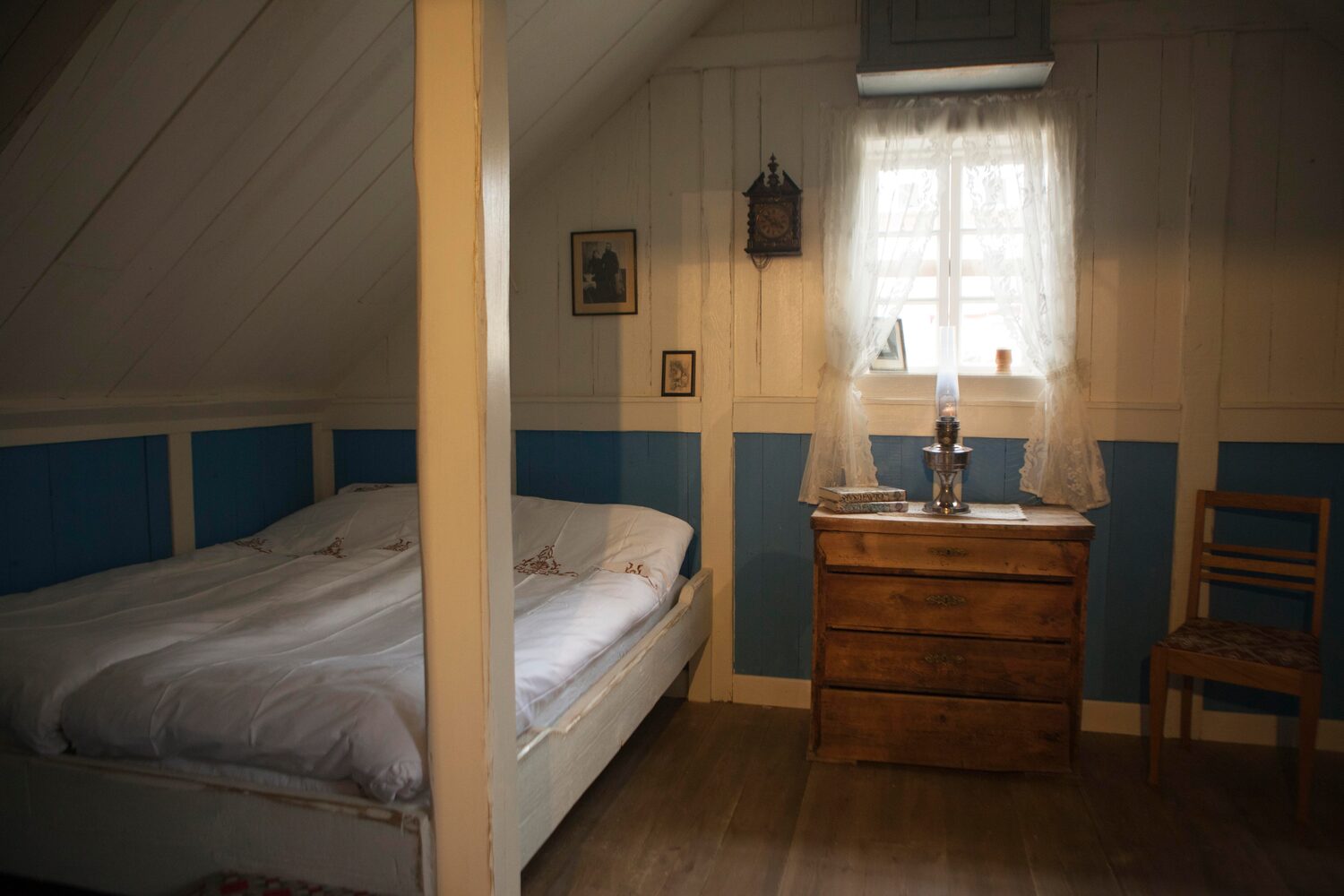 Landowner suite hotel room in wilderness center Iceland