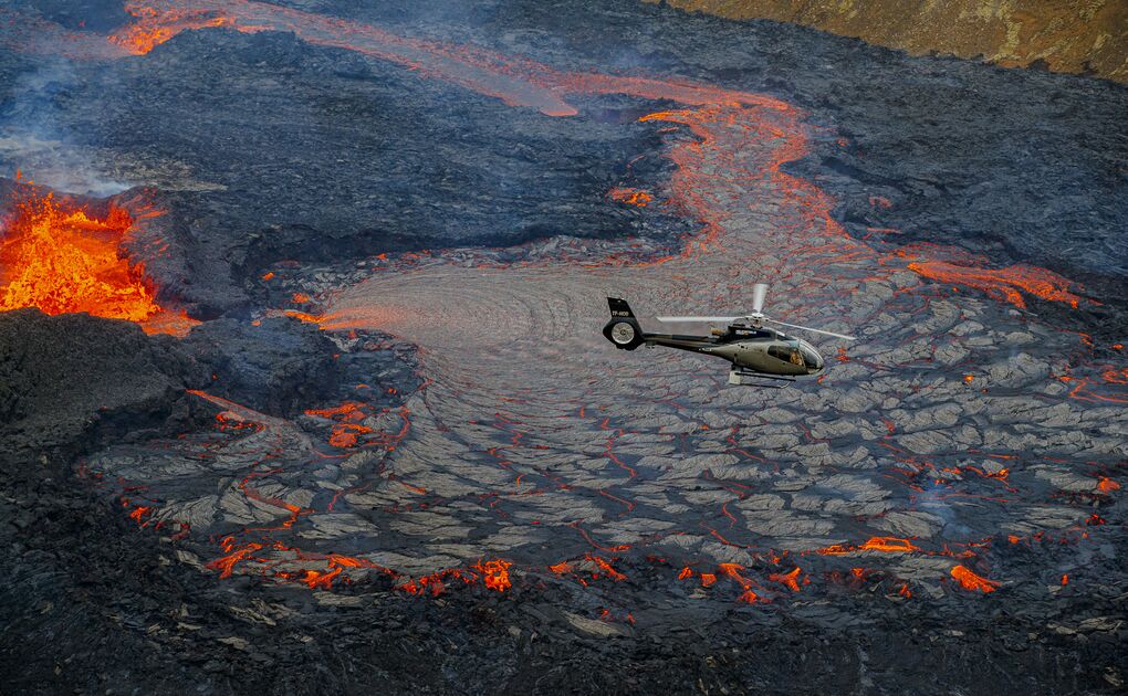 35-Minute Volcano Helicopter Journey Over Reykjanes