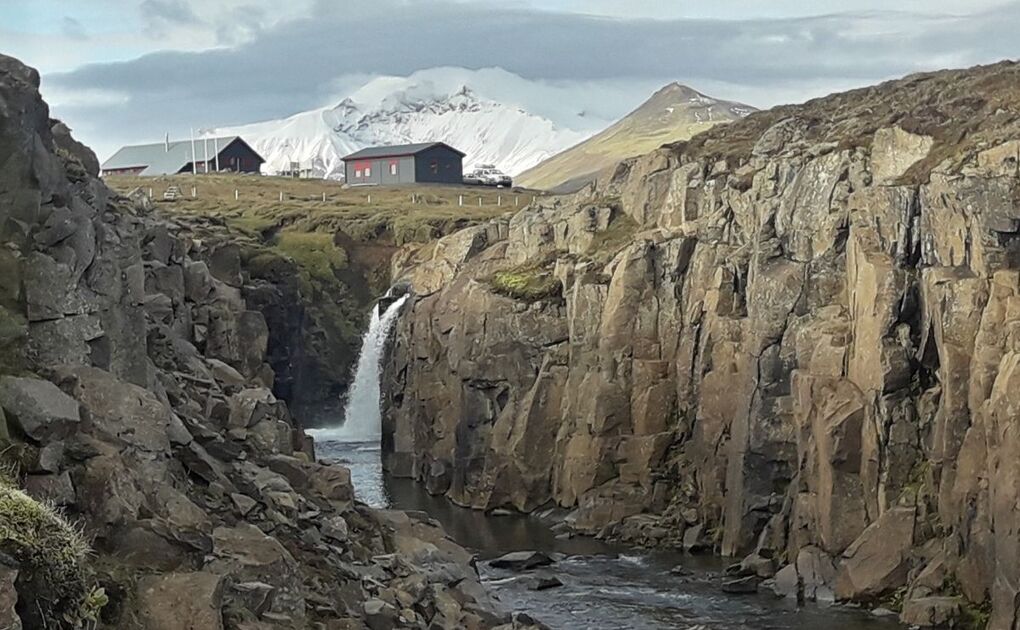 One-Day Wilderness Waterfall Trail Hike