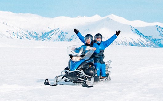 Schneemobil-Tour auf dem Vatnajökull Gletscher