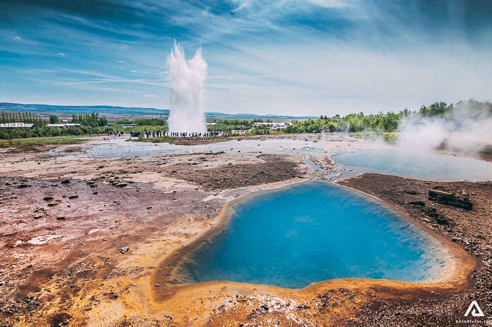 Geysir eruption scenery