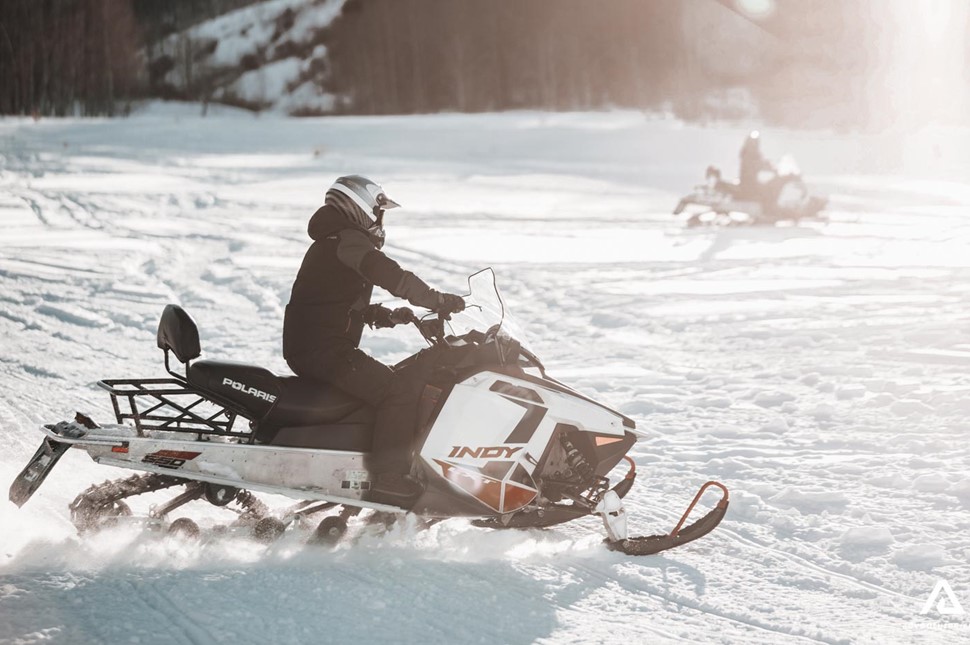 Extreme snowmobile ride