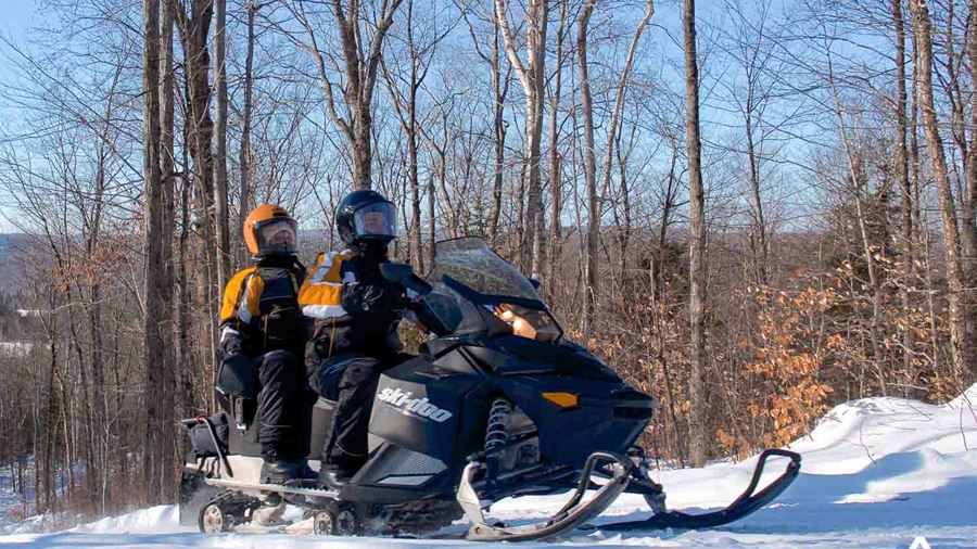 Snowmobile tour in Canadian nature