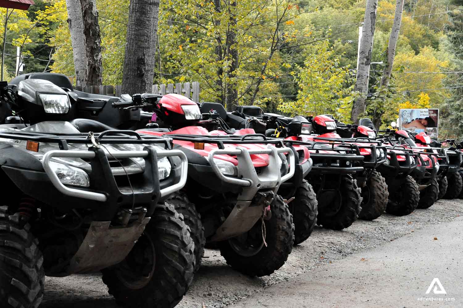 Line of quad bikes - Activity Canada