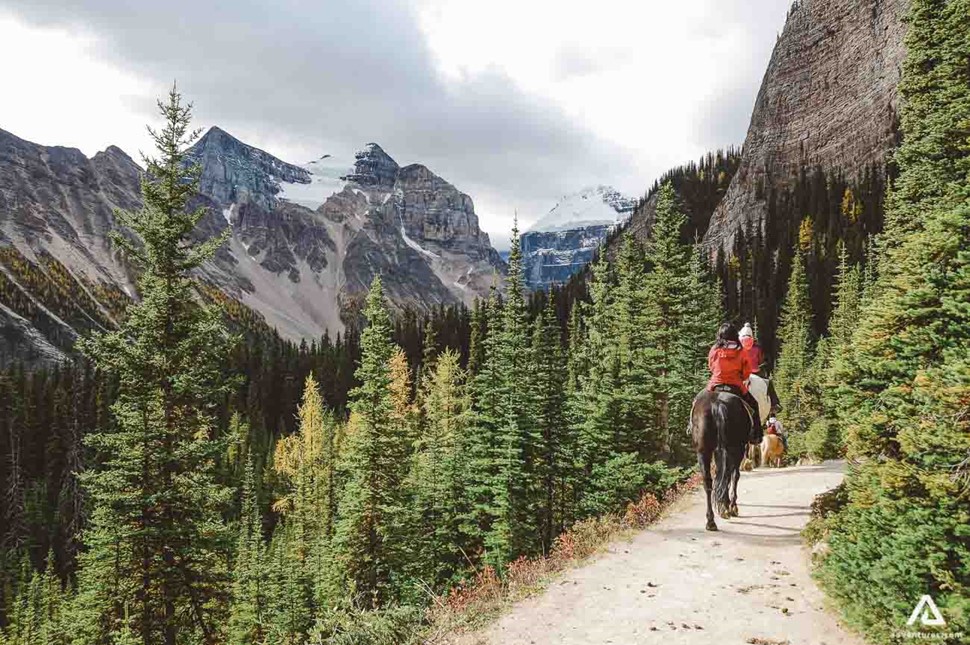Horse Riding Canadian Rockies