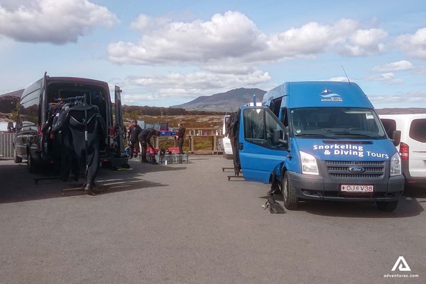 silfra snorkeling minibus area meeting point in iceland