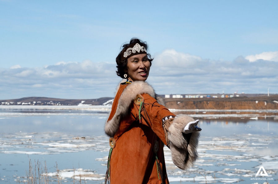 inuit woman in canada