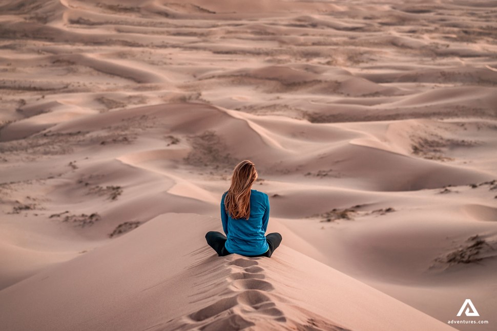 Travel Girl Sand Dunes Mindfulness Independent Meditation