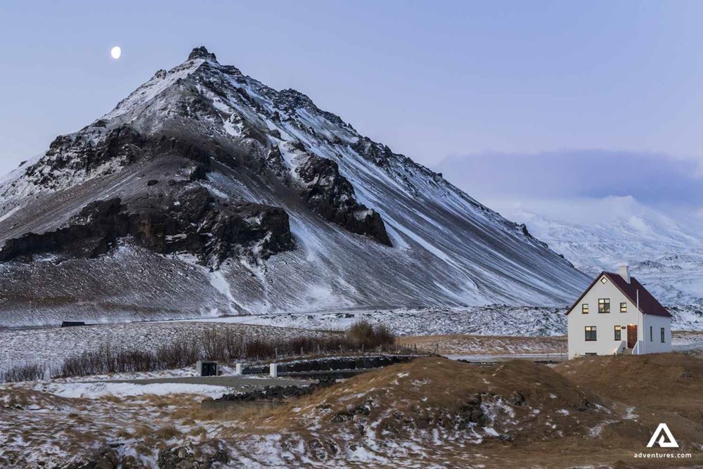 house near a mountain in aarstapi