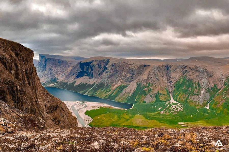 Guided Hiking Tour in Labrador Mountain I Adventures.com