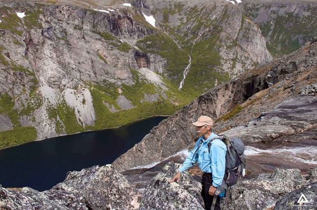 man trekking labrador fjords man trekking labrador fjords in canada