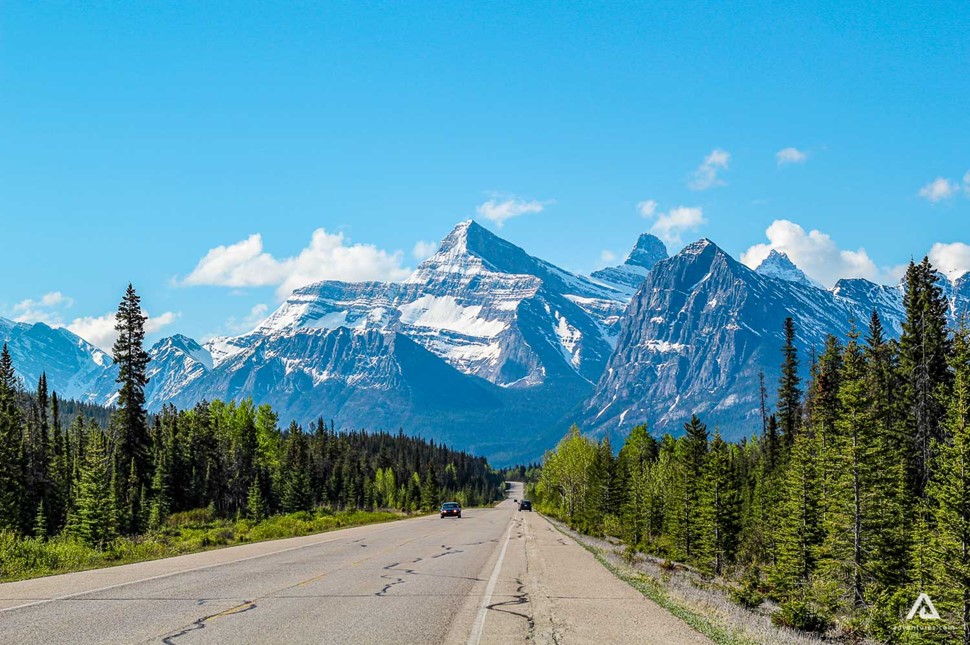 Alberta Canada Icefields Parkway Road And Mountains