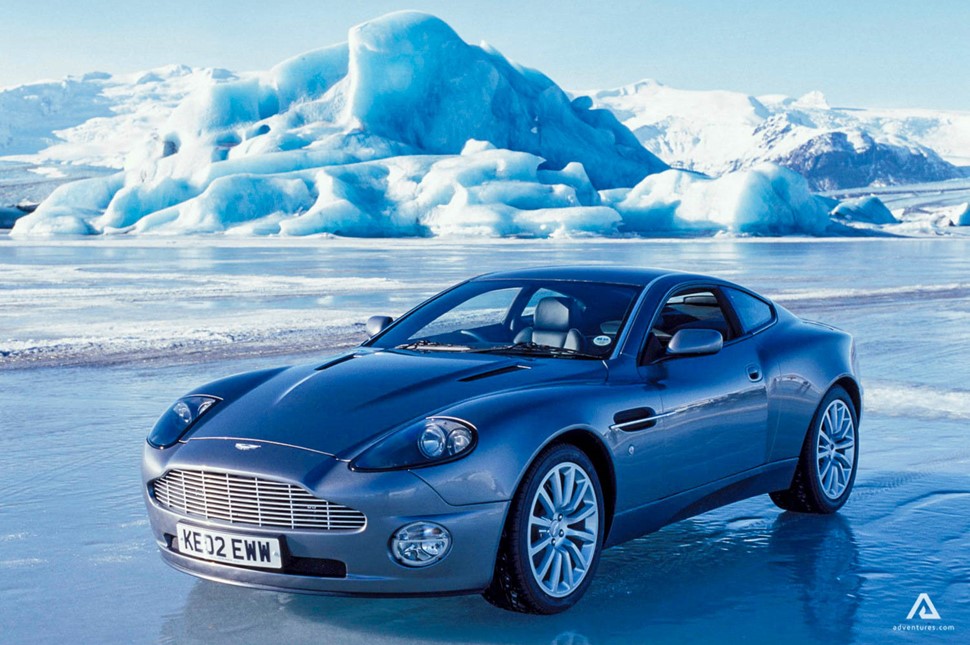 James Bond car chase scene on Glacier Lagoon in Iceland