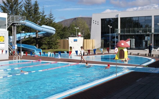Top 10 Swimming Pools on the South Coast of Iceland