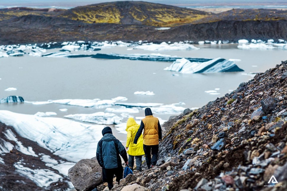 People go down to Glacier Lagoon Icebergs