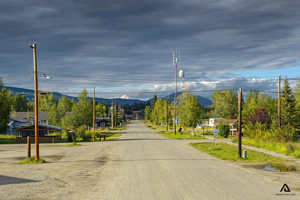 Mayo city in Yukon road view