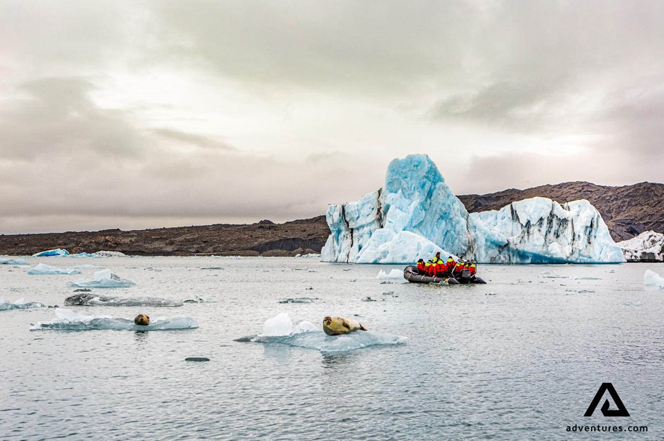 Boat tour in Jokulsarlon glacier lagoon