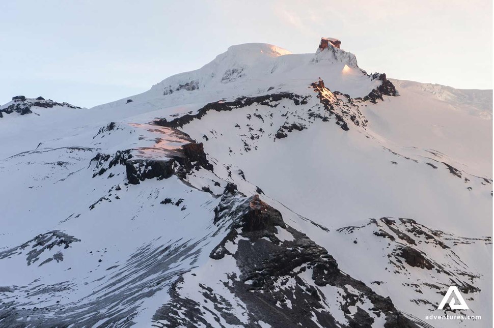 highest mountain of iceland hvannadalshnjukur